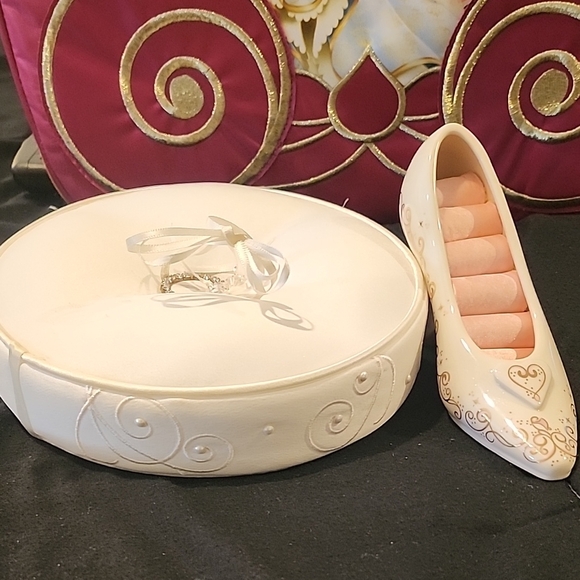 Disney Cinderella Wedding David Tutera Ring bearer Pillow - Picture 4 of 13